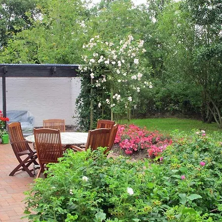 Holiday home Freesenhus-1